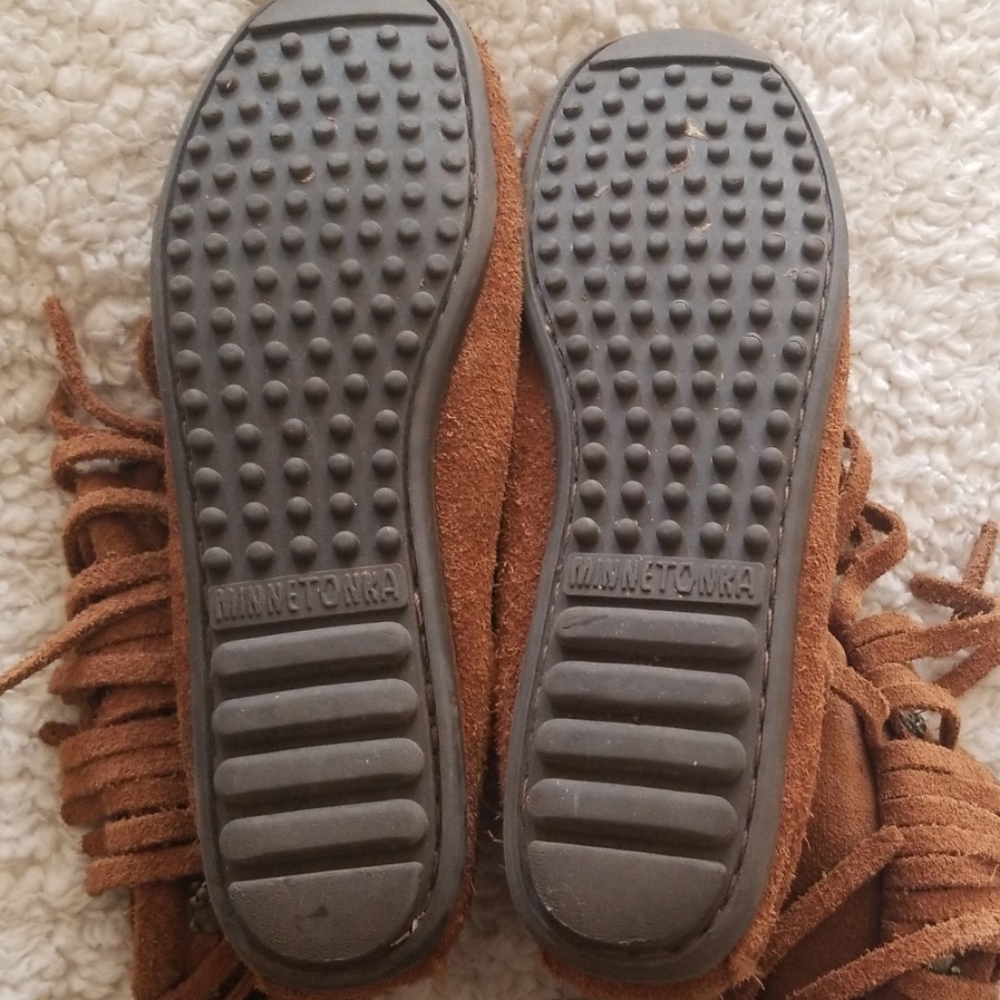 Limited Edition Minnetonka Boots - Picture 4 of 6